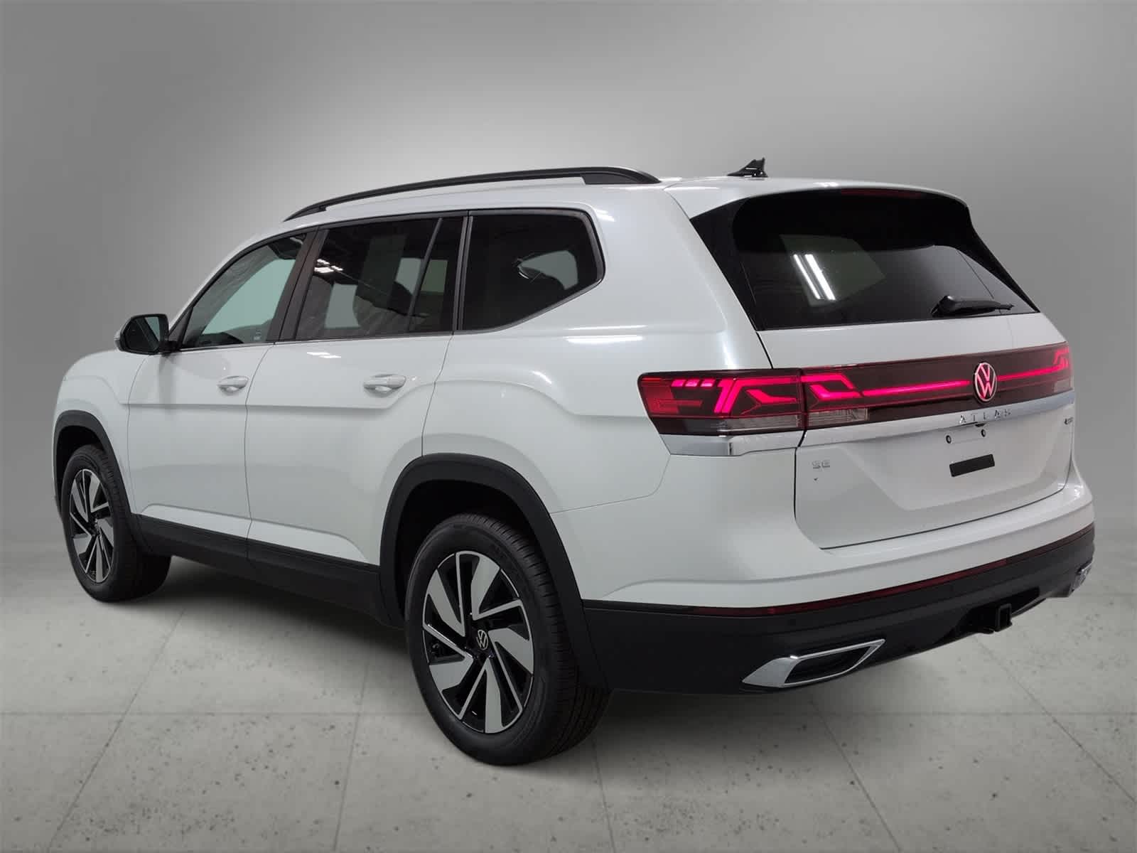 Thumbnail: 2026 Volkswagen Atlas - 6