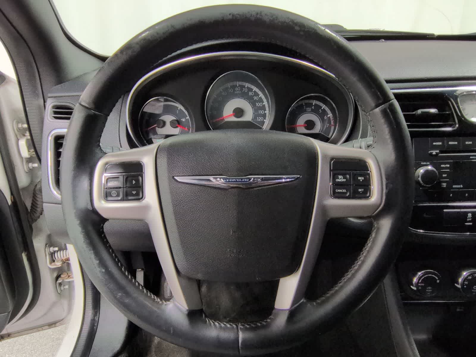 Thumbnail: 2013 Chrysler 200 - 21