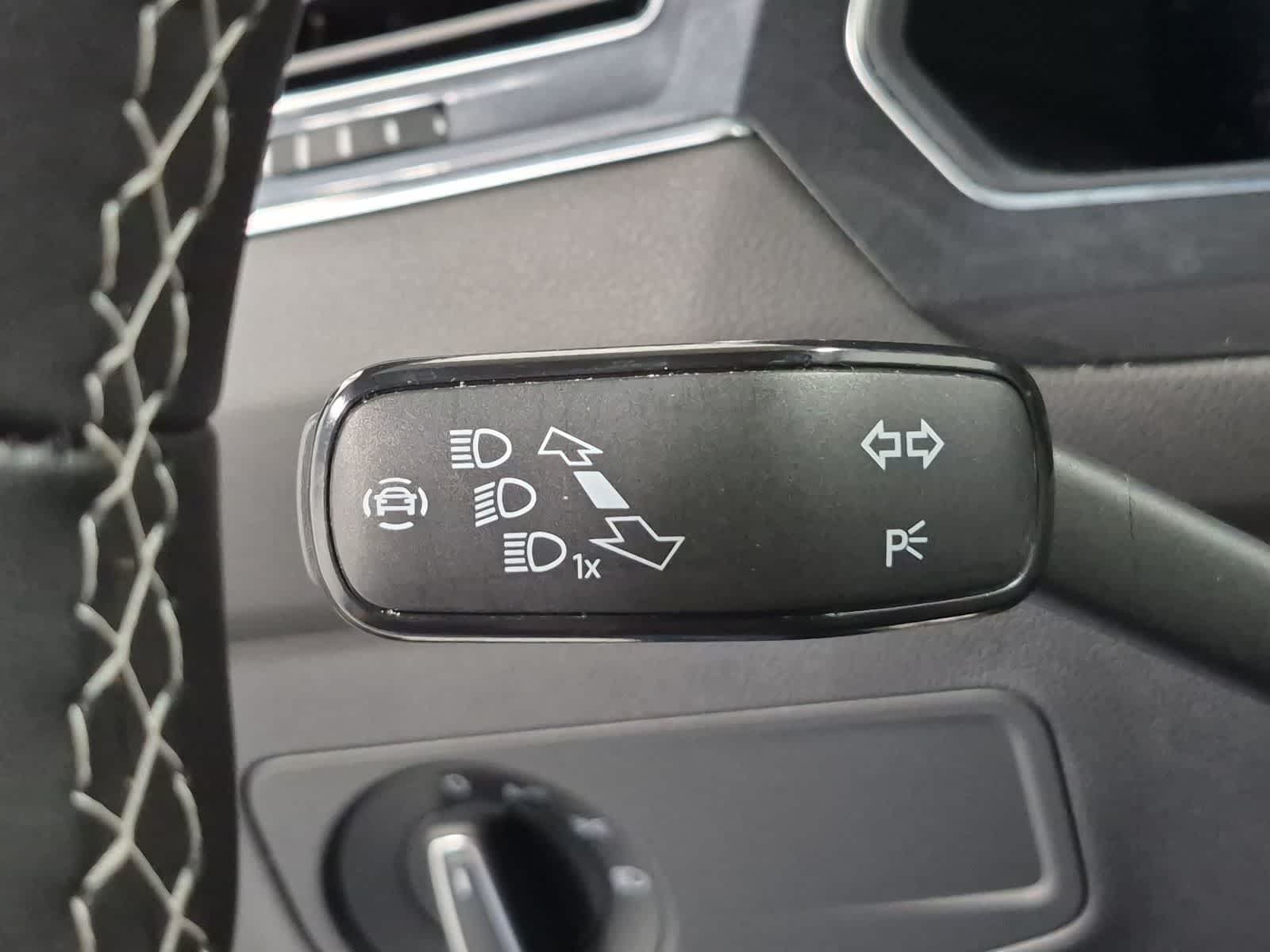 2023 Volkswagen Tiguan SE R-LINE BLACK - Photo 26
