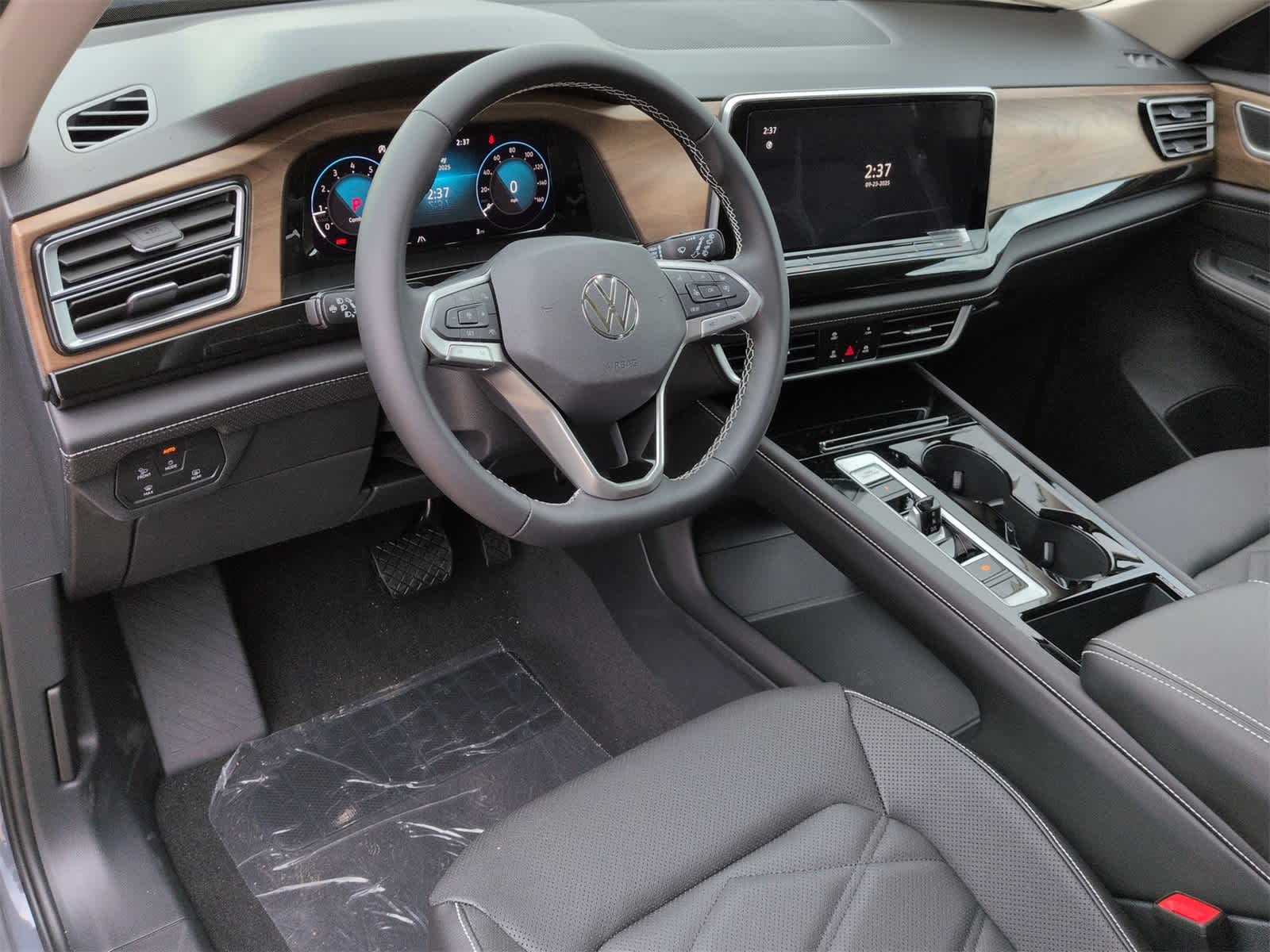 Thumbnail: 2026 Volkswagen Atlas - 10