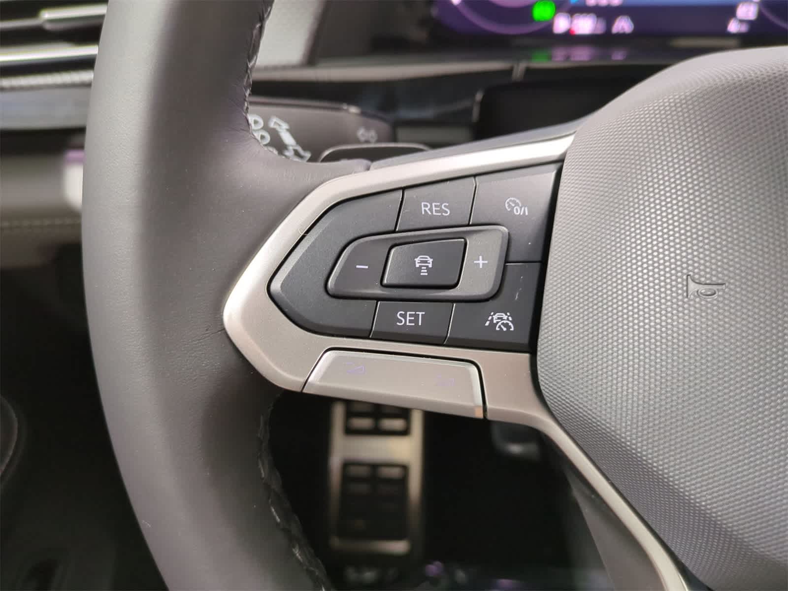 2025 Volkswagen Atlas SEL 26