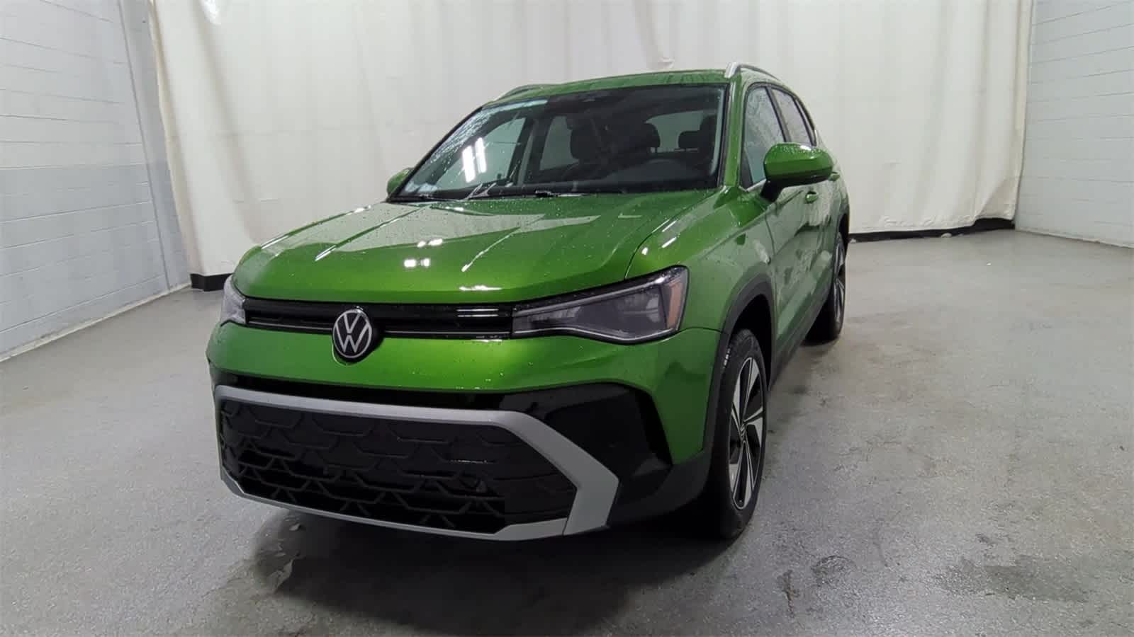 Thumbnail: 2026 Volkswagen Taos - 3