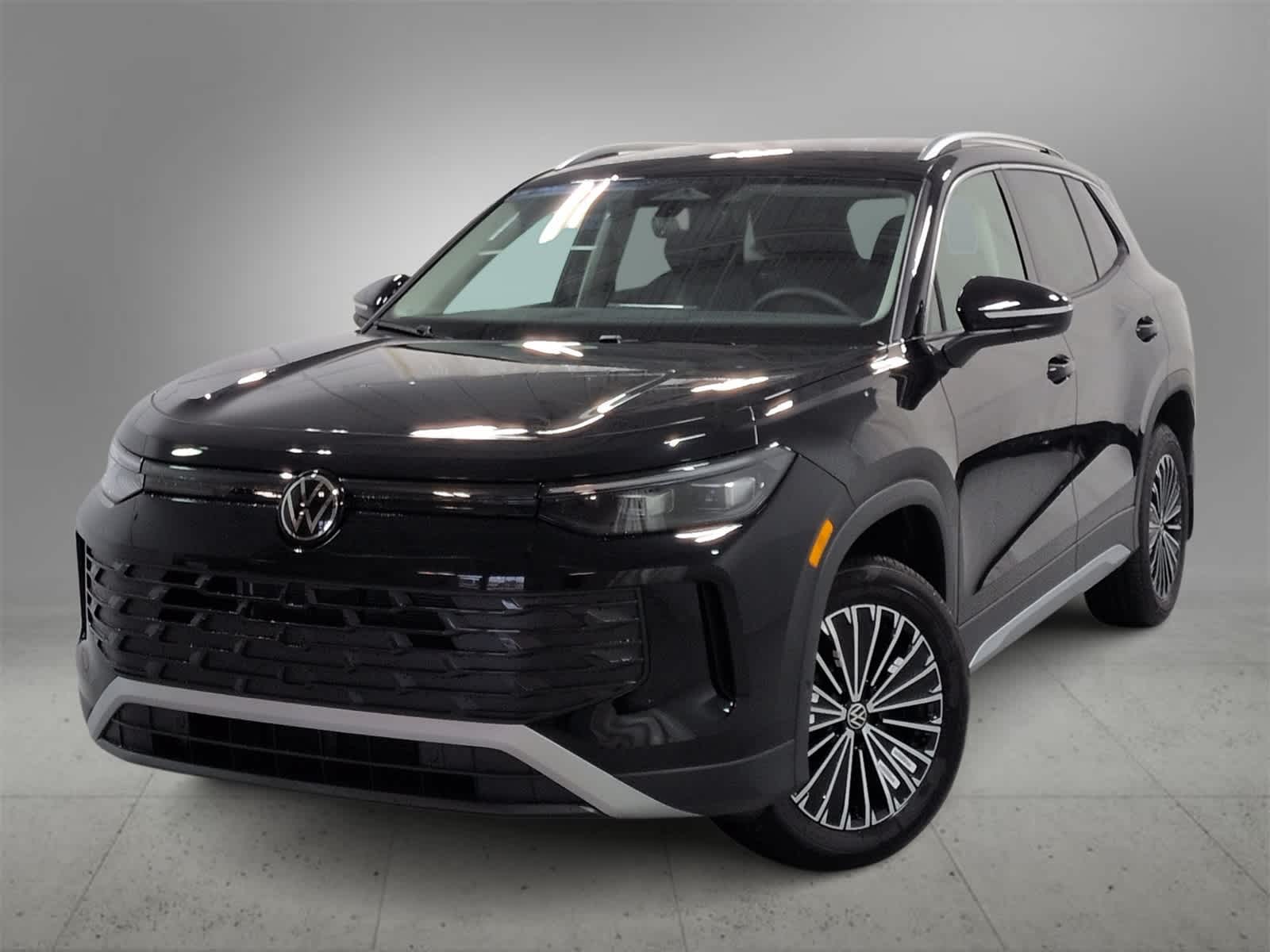 2026 Volkswagen Tiguan S's photo