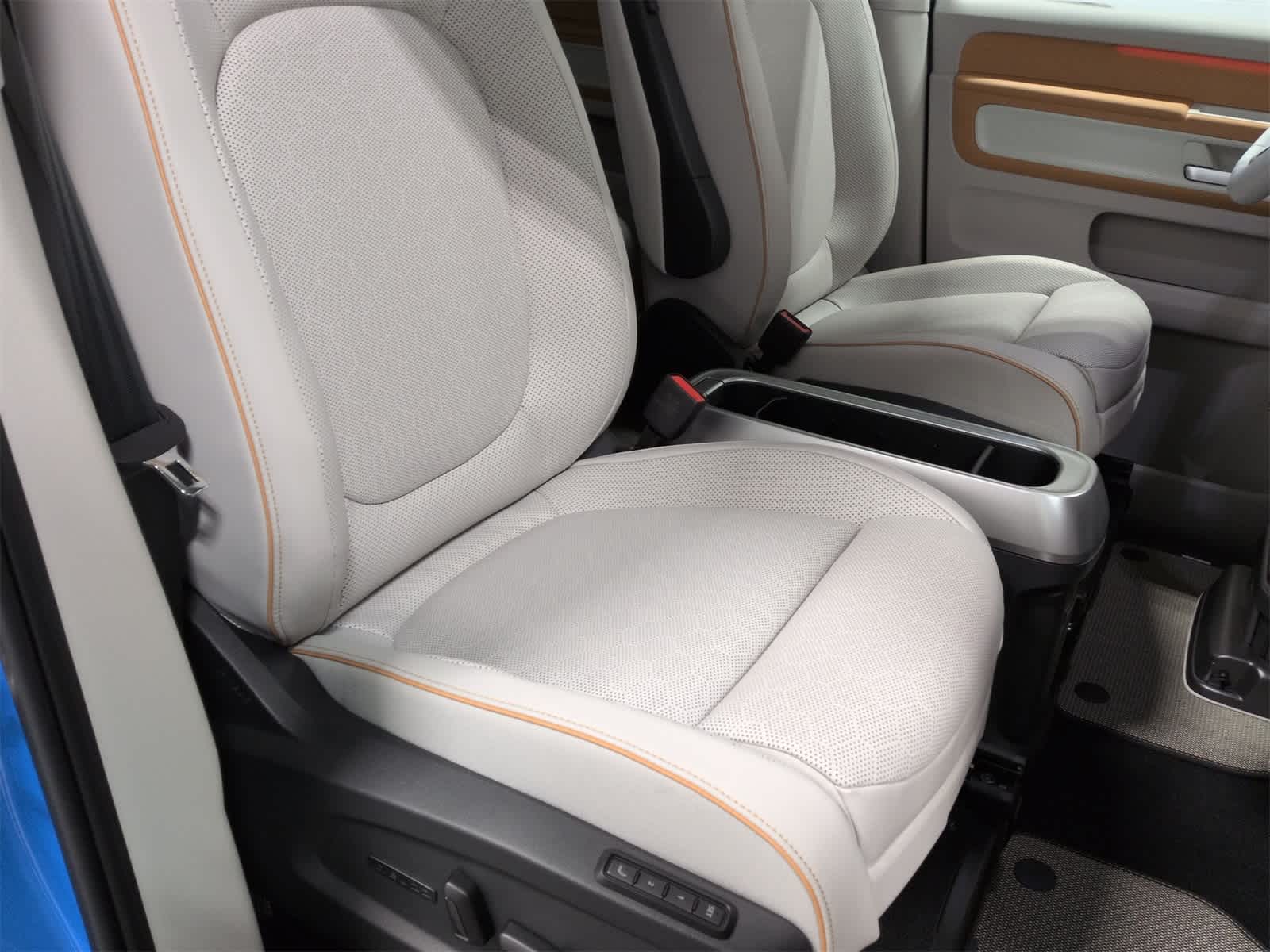 Thumbnail: 2025 Volkswagen ID.Buzz - 24