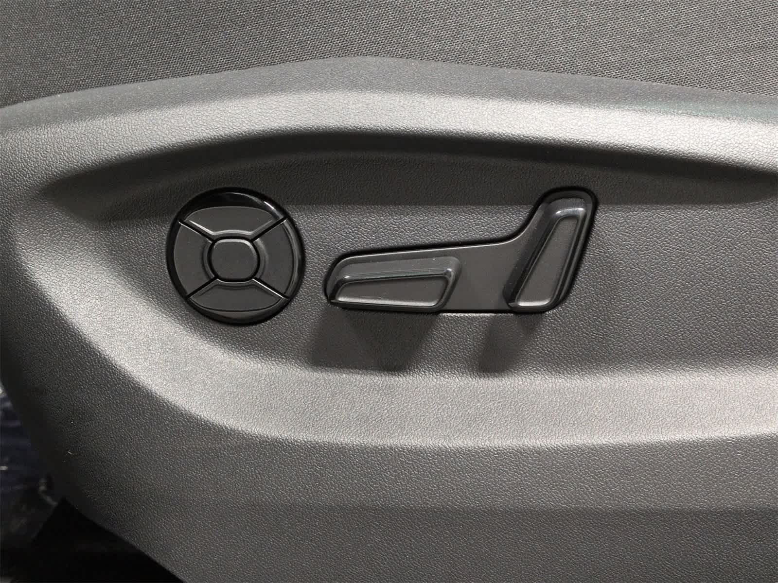 Thumbnail: 2026 Volkswagen Tiguan - 18