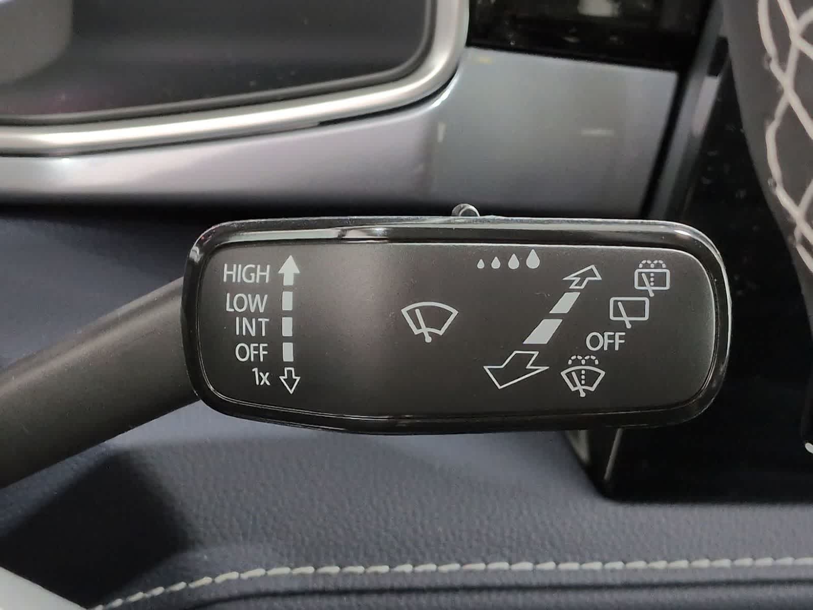 2026 Volkswagen Taos SEL - Photo 28