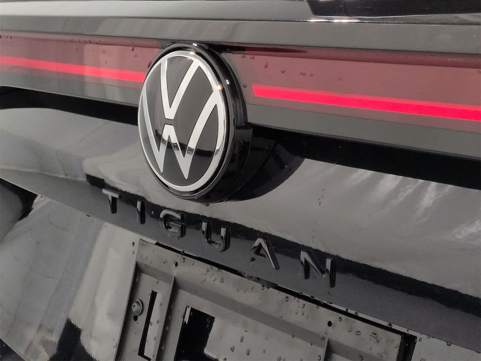 Thumbnail: 2026 Volkswagen Tiguan - 12