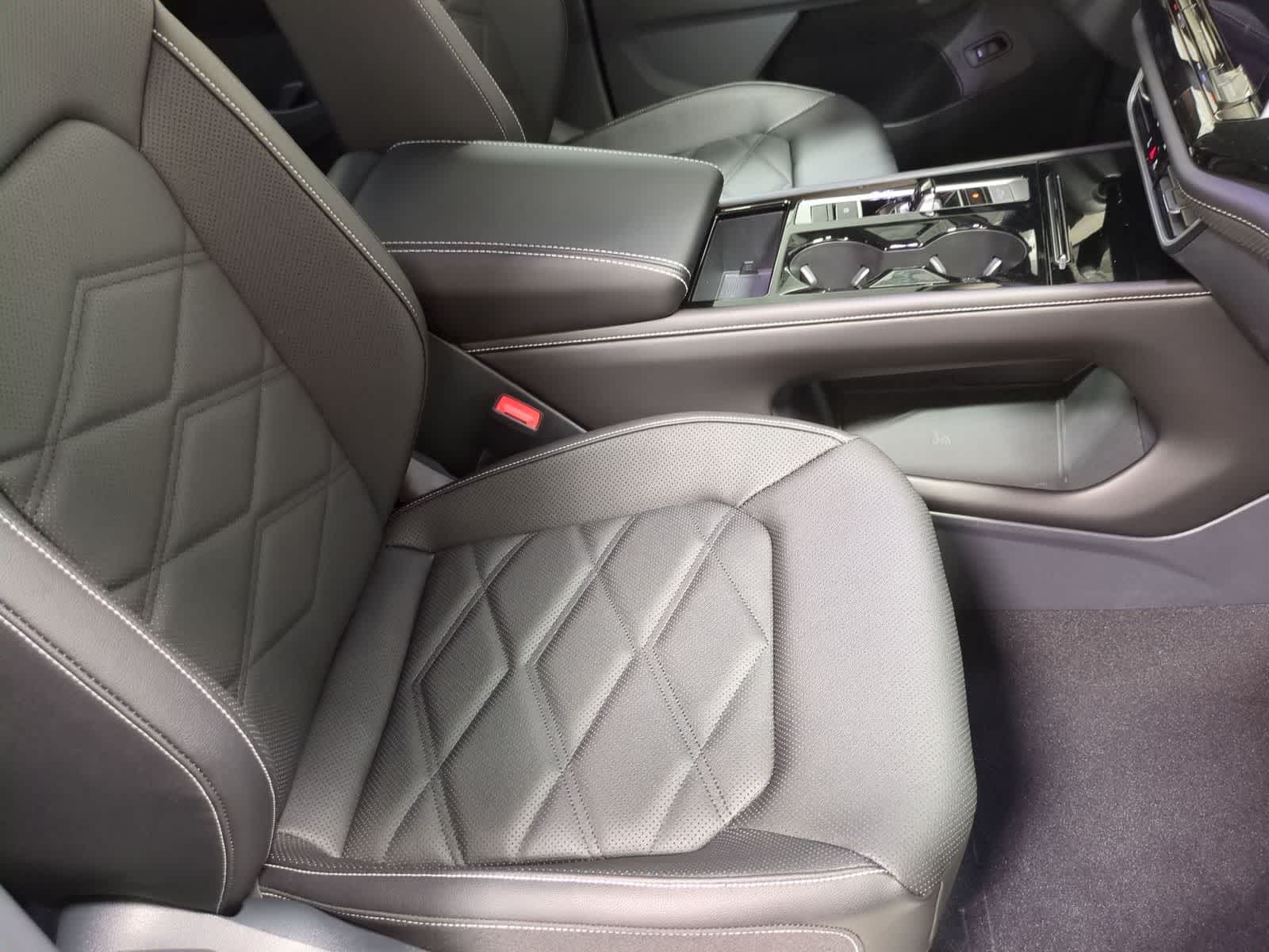 2026 Volkswagen Atlas SE w/Tech - Photo 21