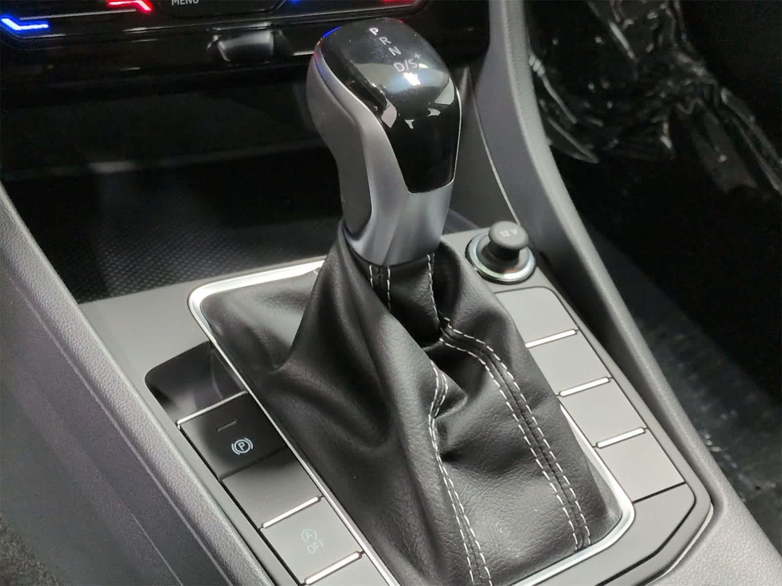 Thumbnail: 2026 Volkswagen Jetta - 32