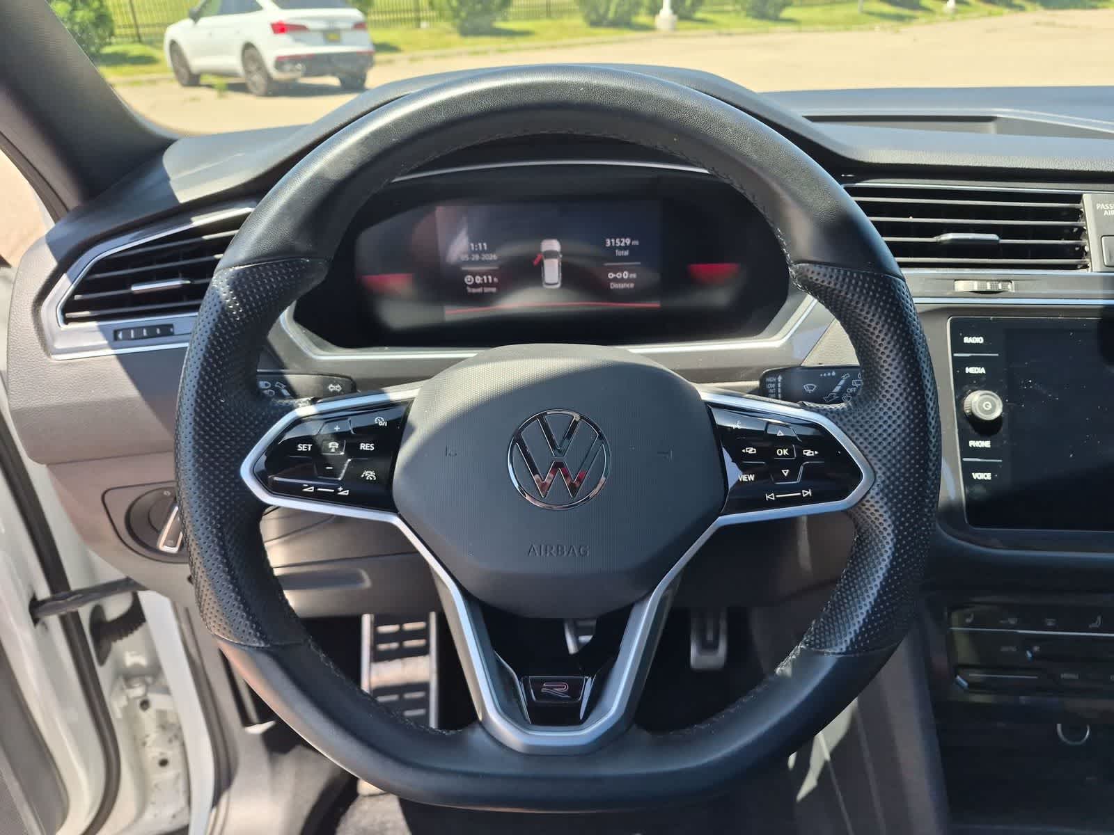 Thumbnail: 2023 Volkswagen Tiguan - 22