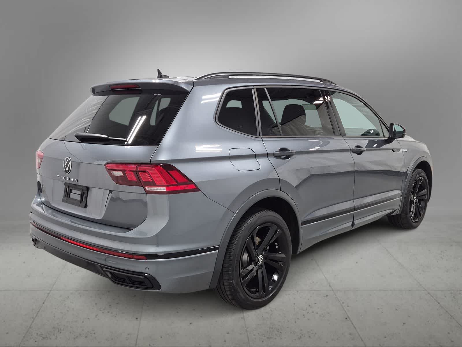 2023 Volkswagen Tiguan SE R-LINE BLACK - Photo 8