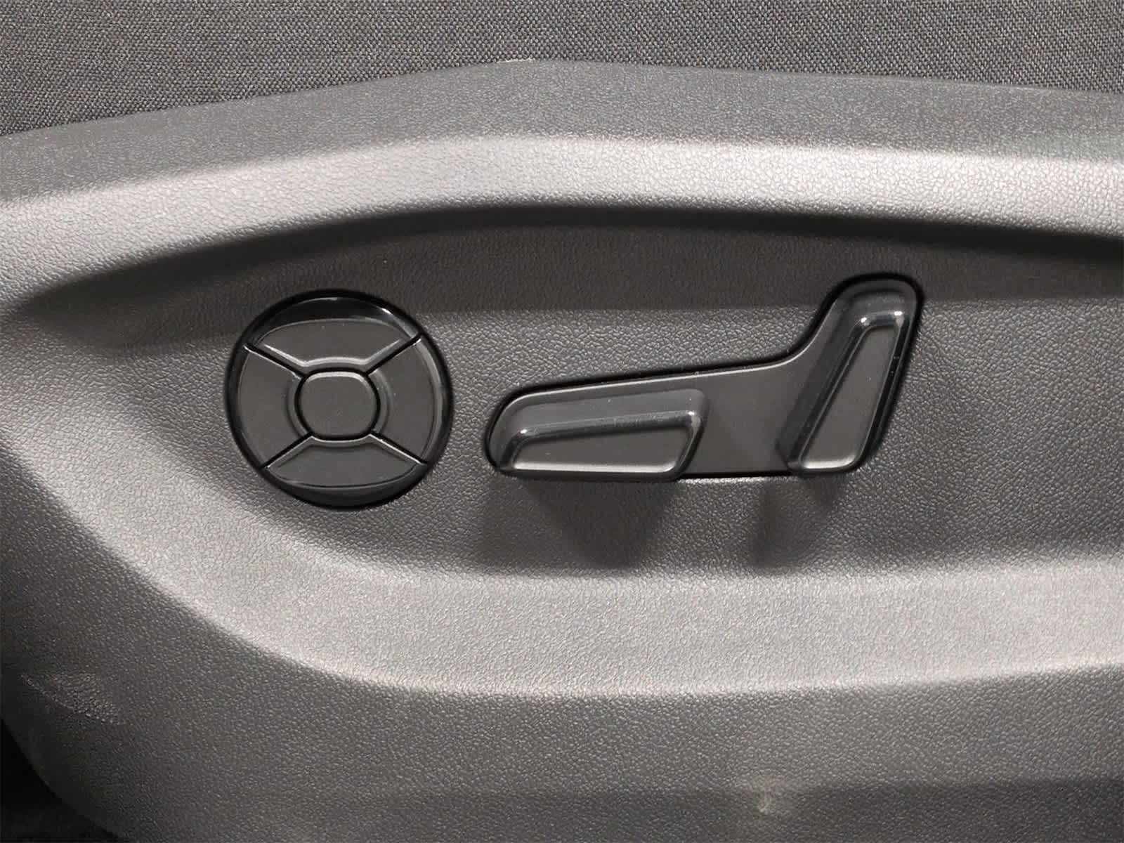 Thumbnail: 2026 Volkswagen Tiguan - 18