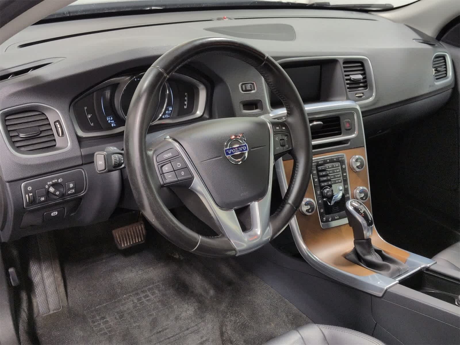 2016 Volvo S60 T5 Inscription photo 2