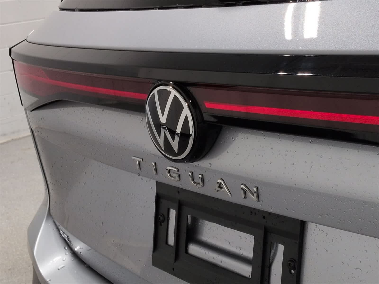 Thumbnail: 2026 Volkswagen Tiguan - 12