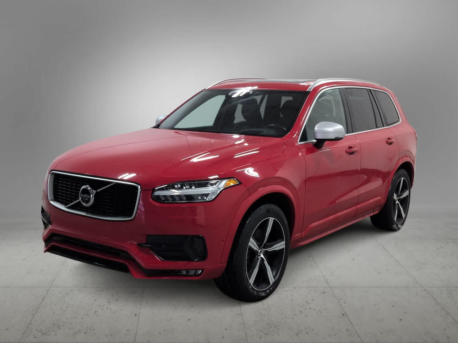2019 Volvo XC90 T6 R-Design AWD's photo