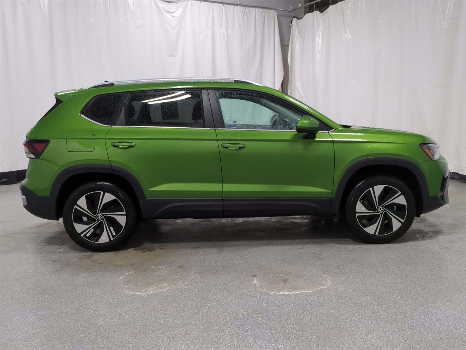 Thumbnail: 2026 Volkswagen Taos - 15