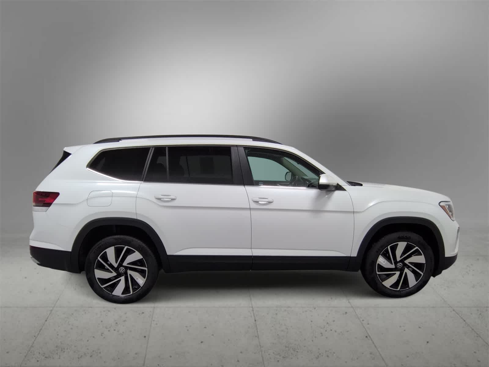 Thumbnail: 2026 Volkswagen Atlas - 9