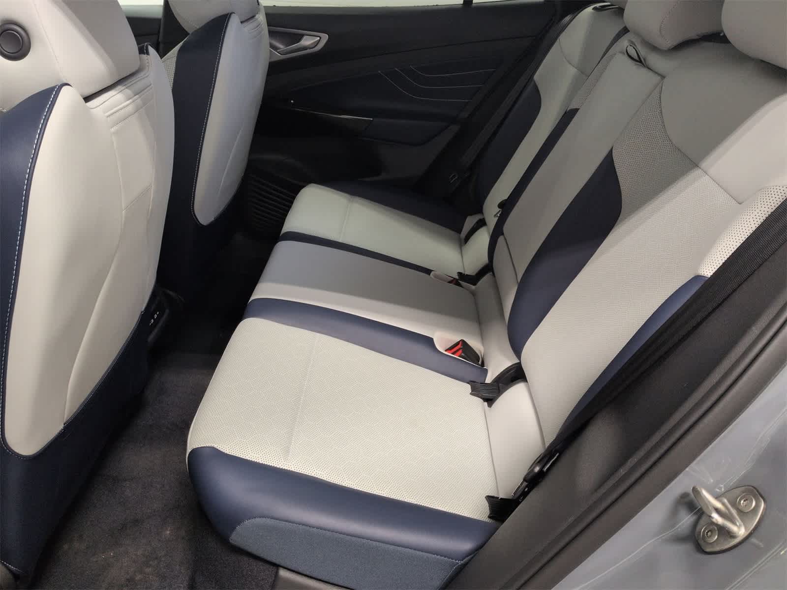 Thumbnail: 2025 Volkswagen ID.4 - 21