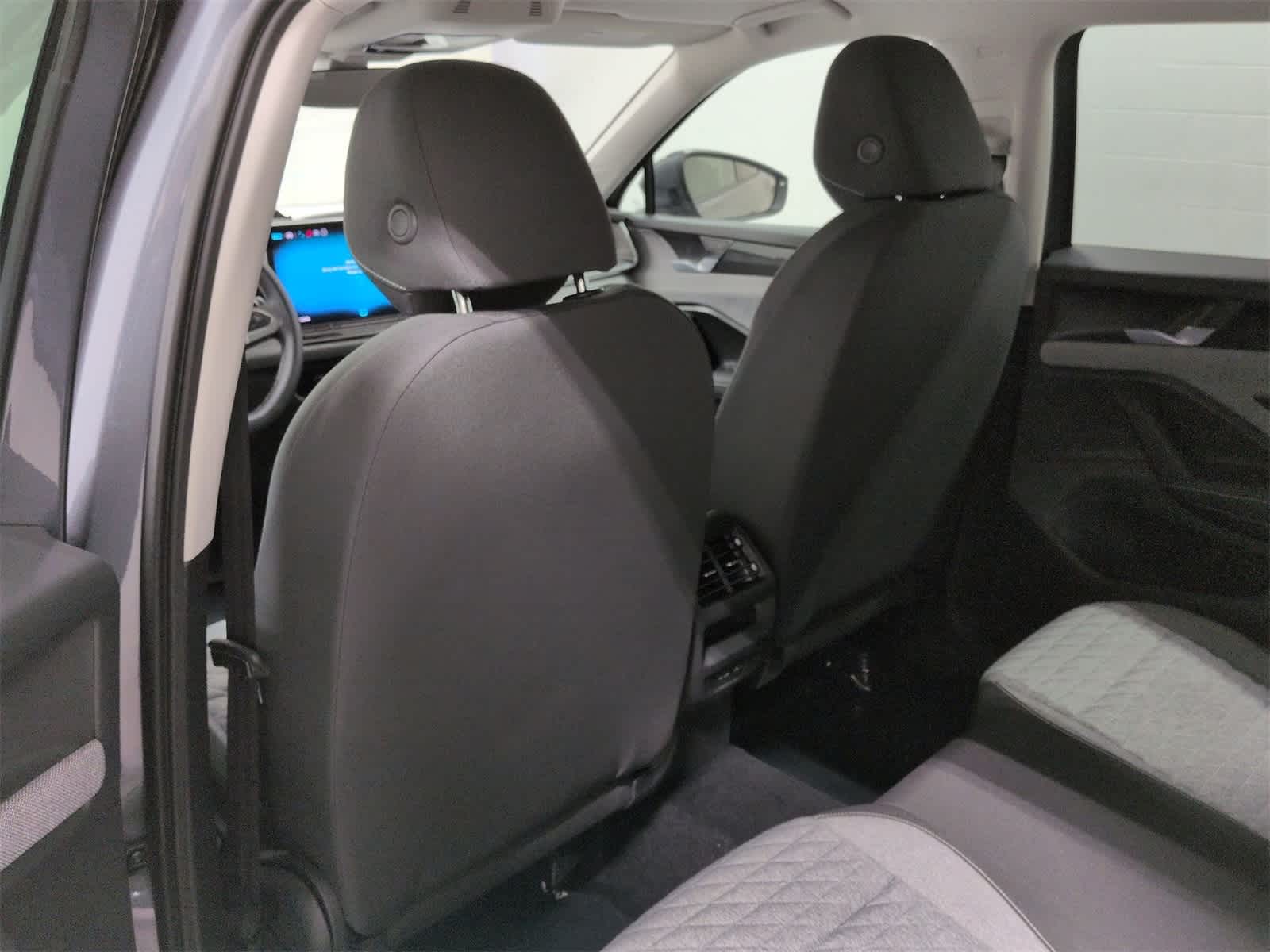 Thumbnail: 2026 Volkswagen Tiguan - 19