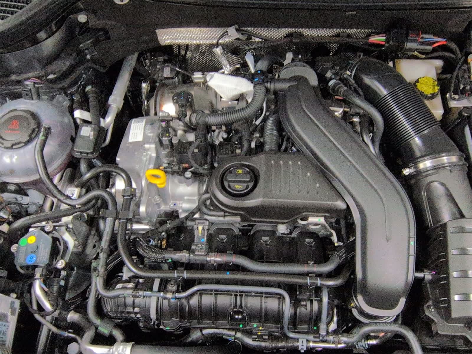 Thumbnail: 2025 Volkswagen Taos - 15