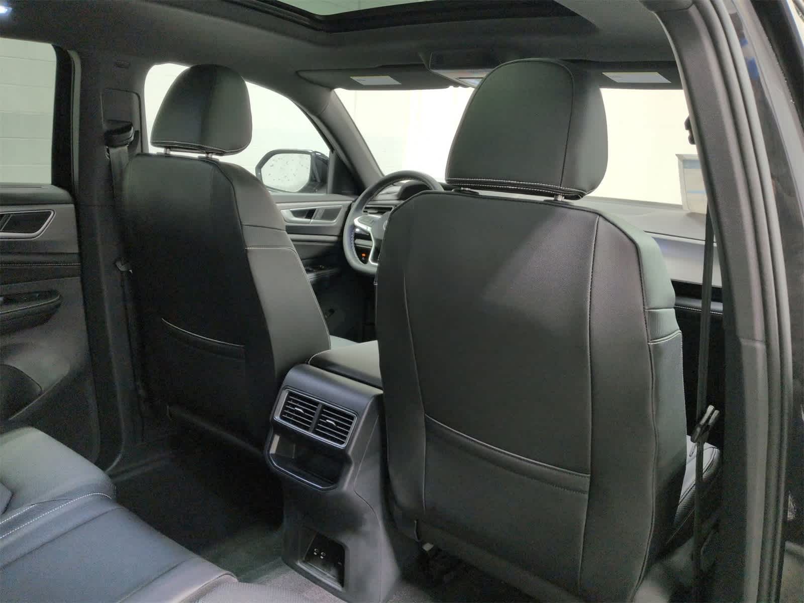 Thumbnail: 2026 Volkswagen Atlas - 19