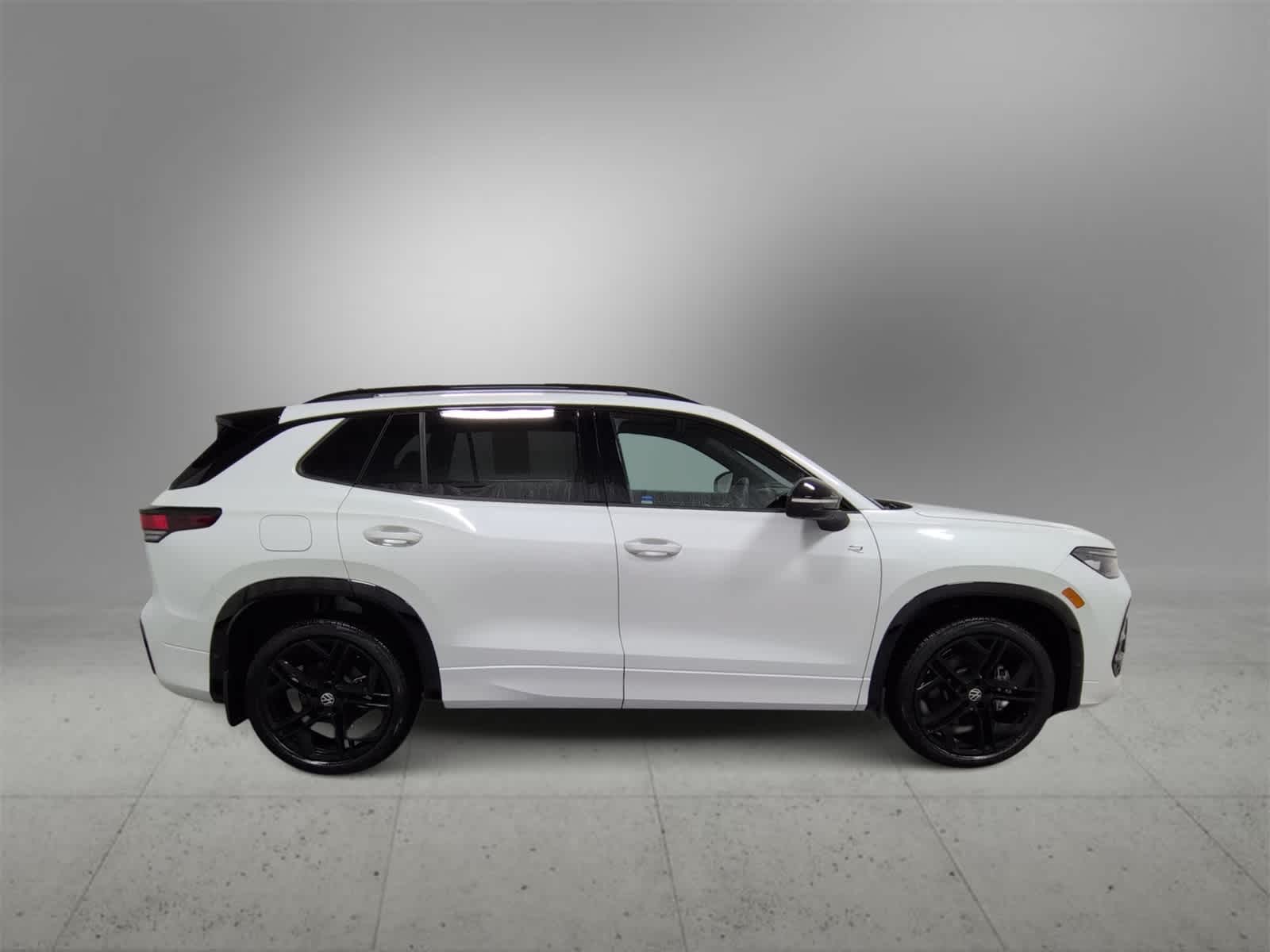 Thumbnail: 2026 Volkswagen Tiguan - 9