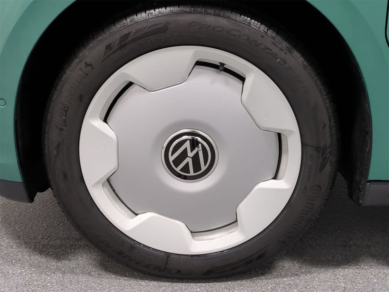 Thumbnail: 2025 Volkswagen ID.Buzz - 13