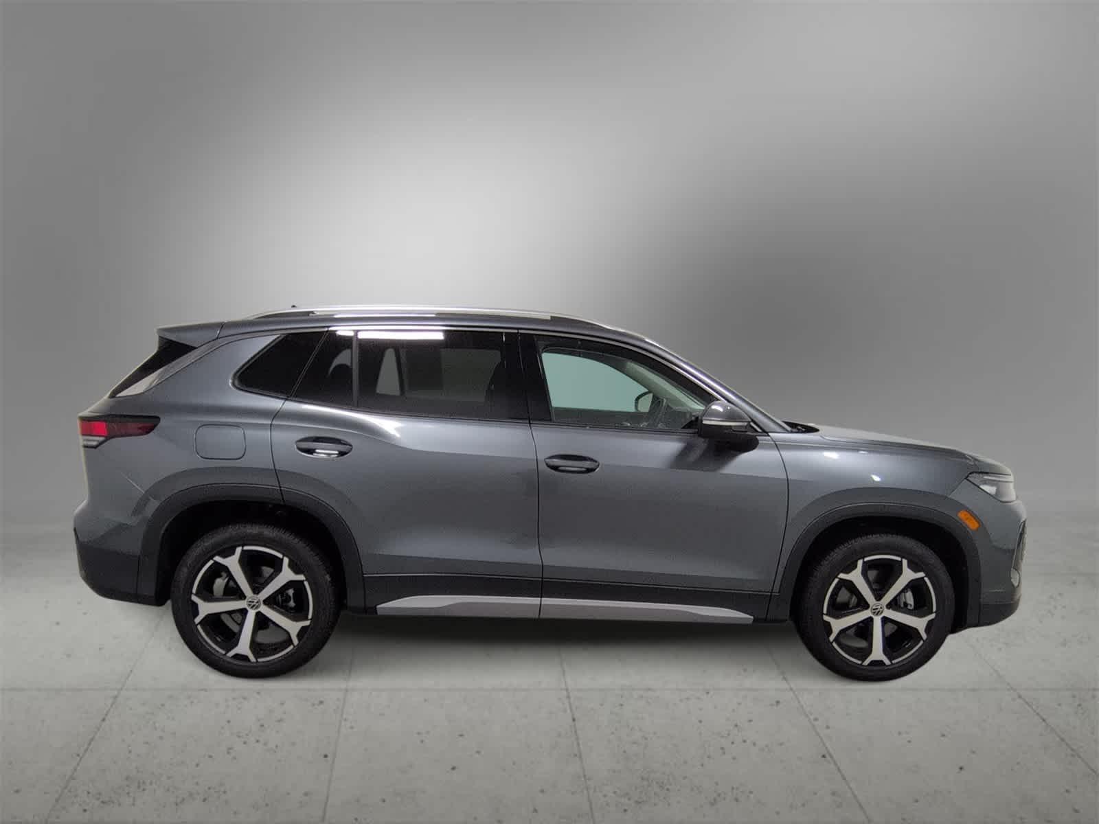 Thumbnail: 2026 Volkswagen Tiguan - 9