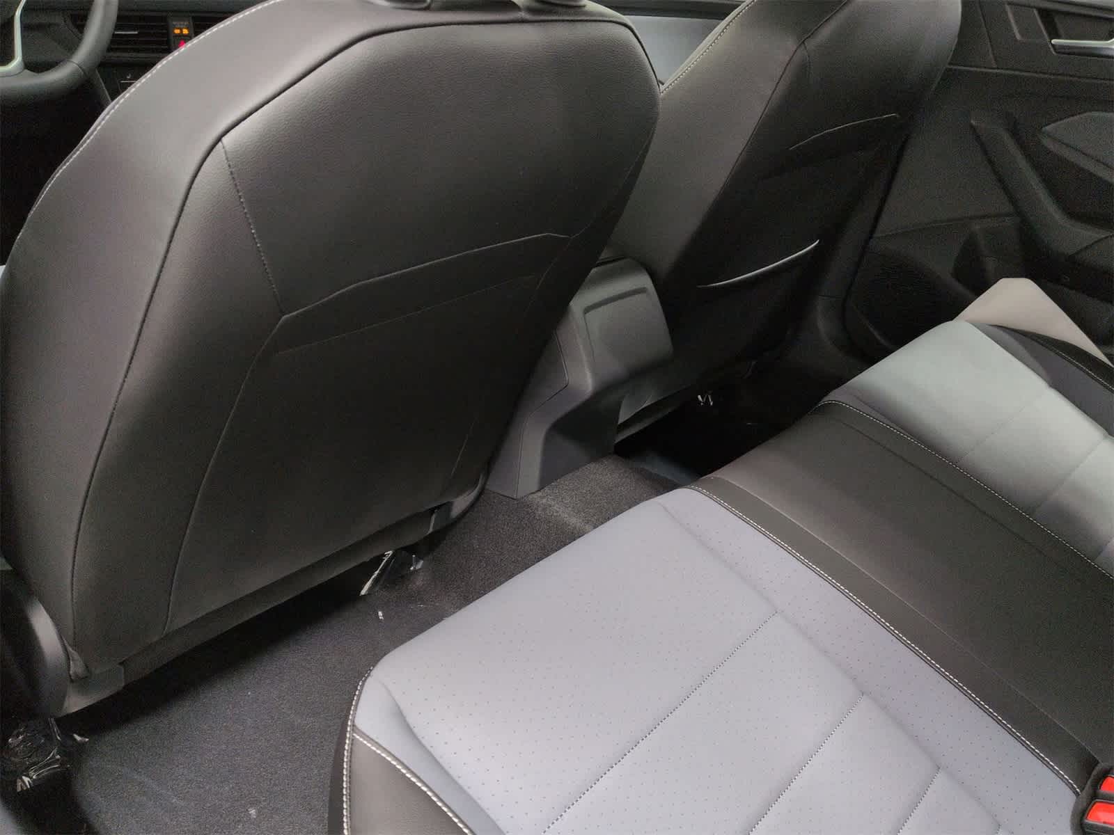 Thumbnail: 2025 Volkswagen Jetta - 19