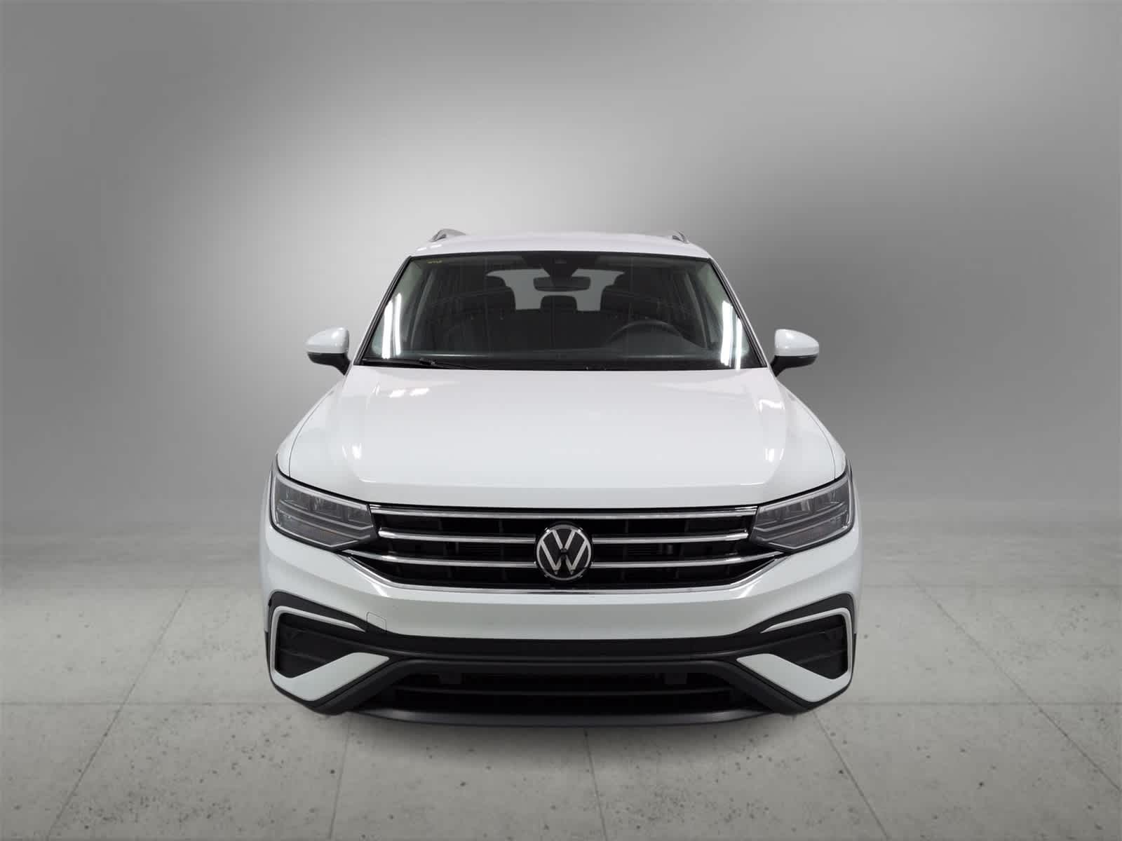 2024 Volkswagen Tiguan SE Wolfsburg Edition photo 3
