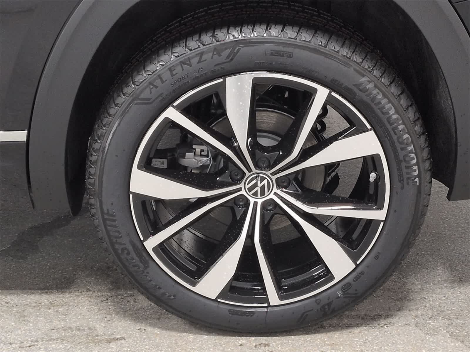 Thumbnail: 2026 Volkswagen Atlas - 14