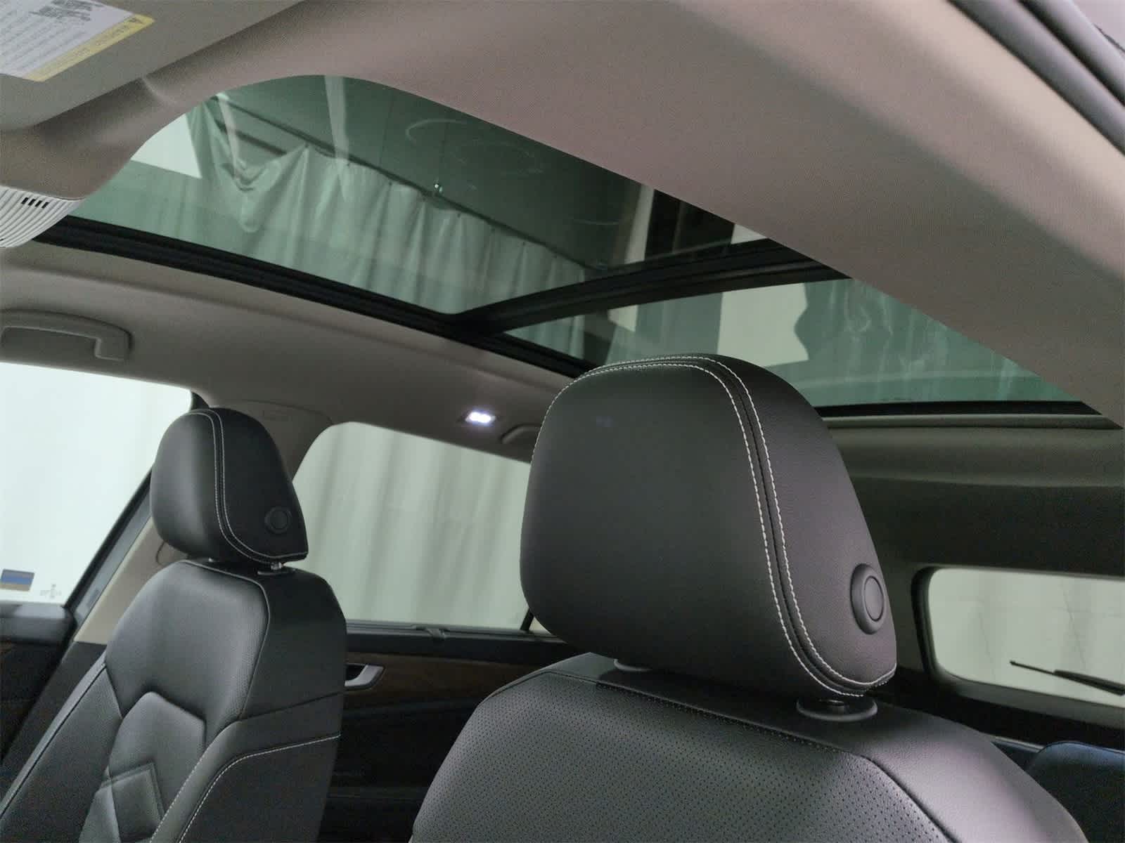 Thumbnail: 2026 Volkswagen Atlas - 20