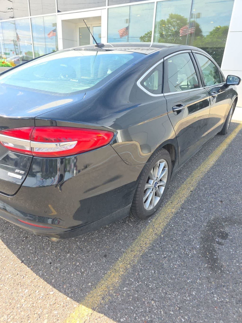 Used 2017 Ford Fusion SE Sedan