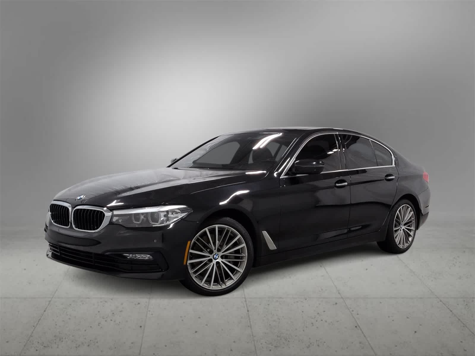 2018 BMW 5 Series 530i's photo