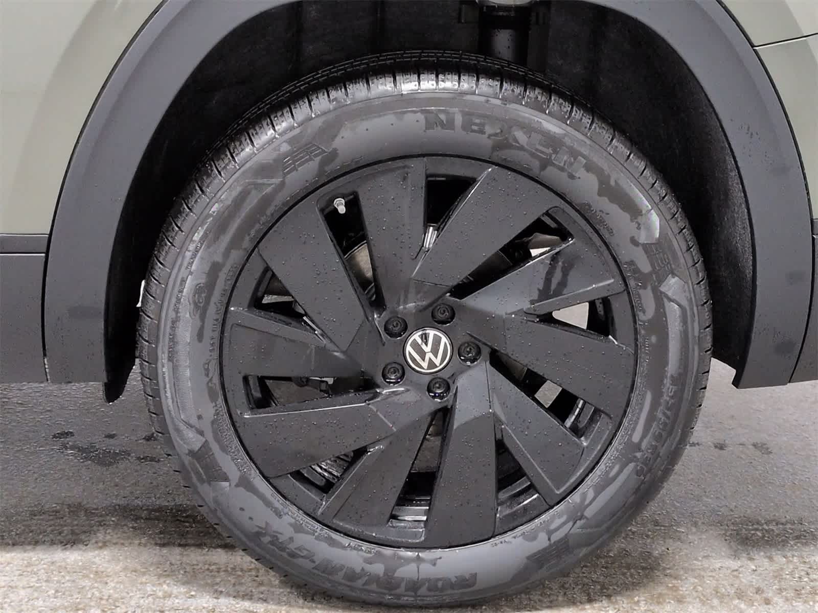 Thumbnail: 2026 Volkswagen Atlas - 14