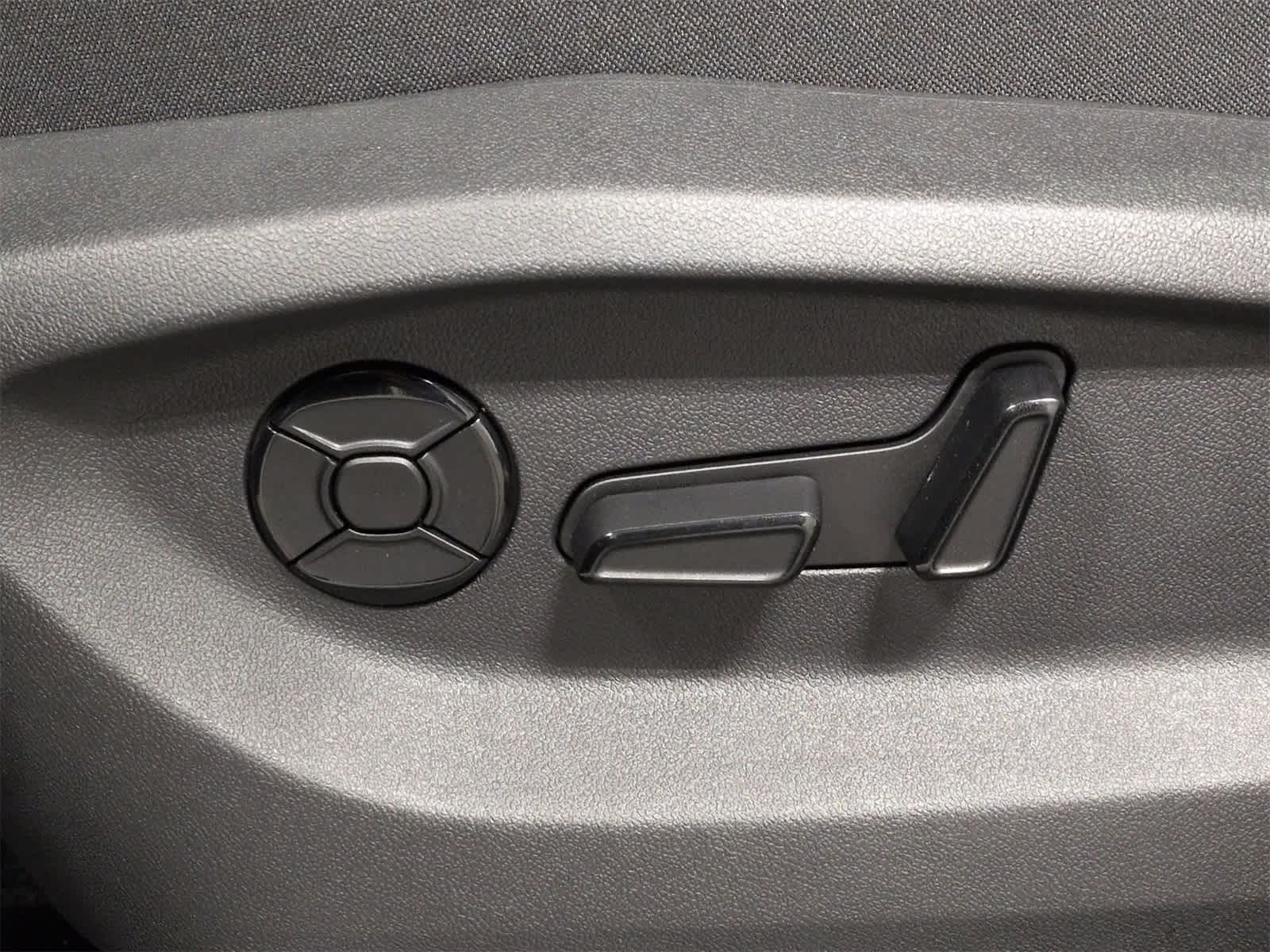 Thumbnail: 2026 Volkswagen Tiguan - 18