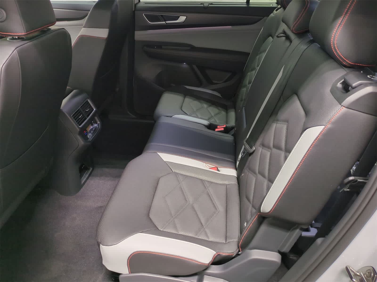 Thumbnail: 2026 Volkswagen Atlas - 21