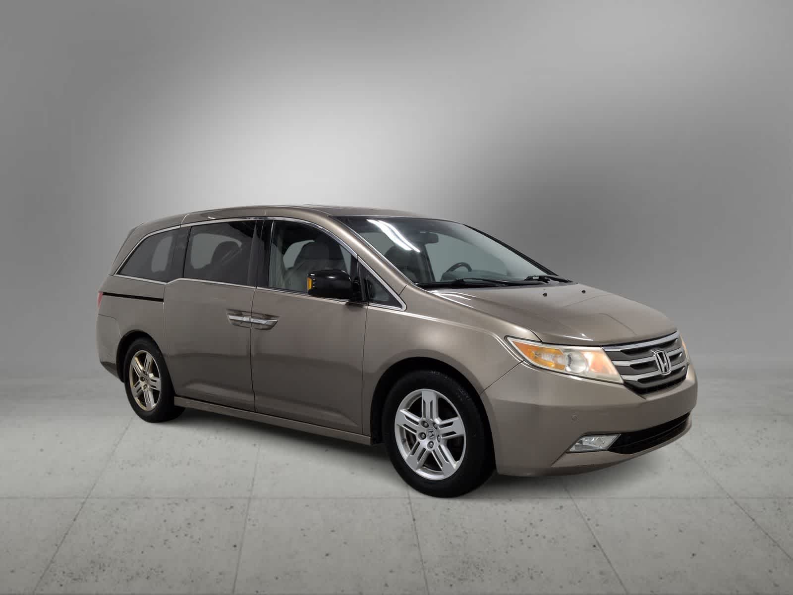 Used 2013 Honda Odyssey Touring with VIN 5FNRL5H94DB038921 for sale in Farmington Hills, MI