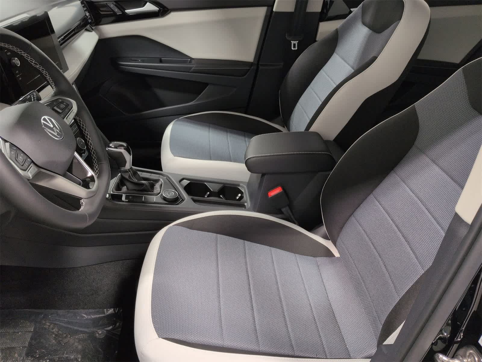 Thumbnail: 2026 Volkswagen Taos - 17