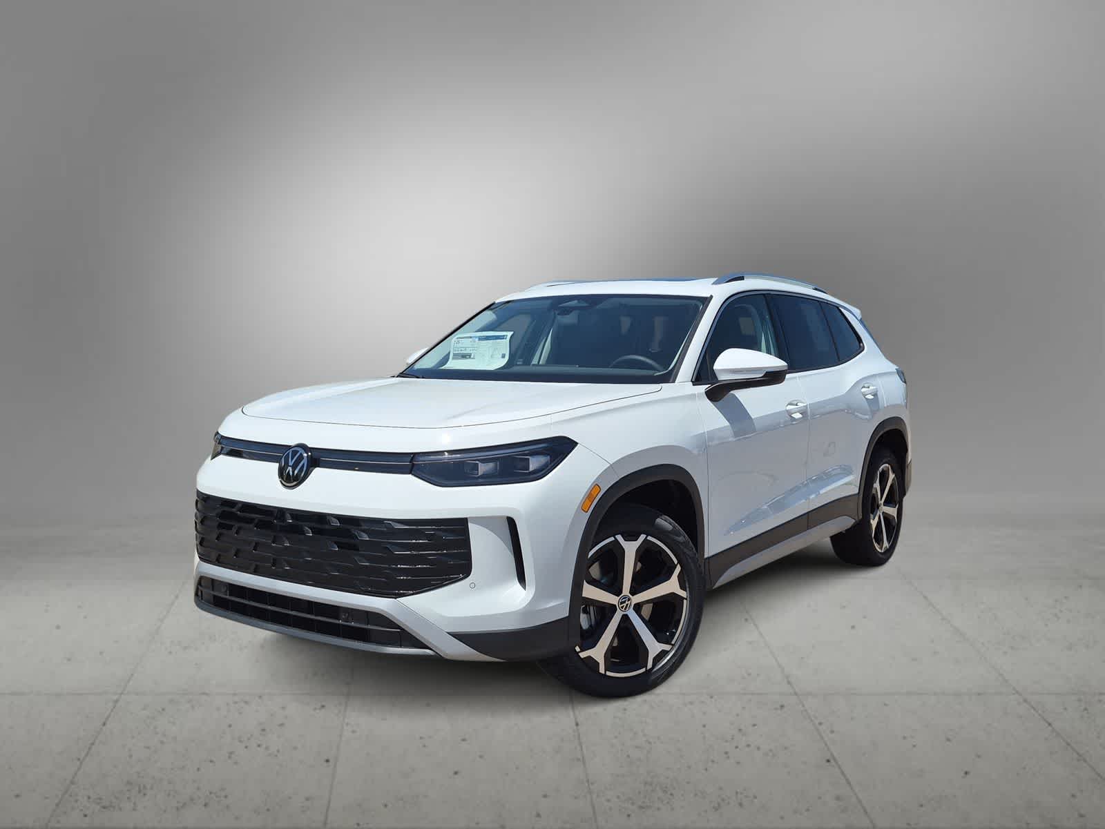 2026 Volkswagen Tiguan 2.0T SE 4Motion's photo