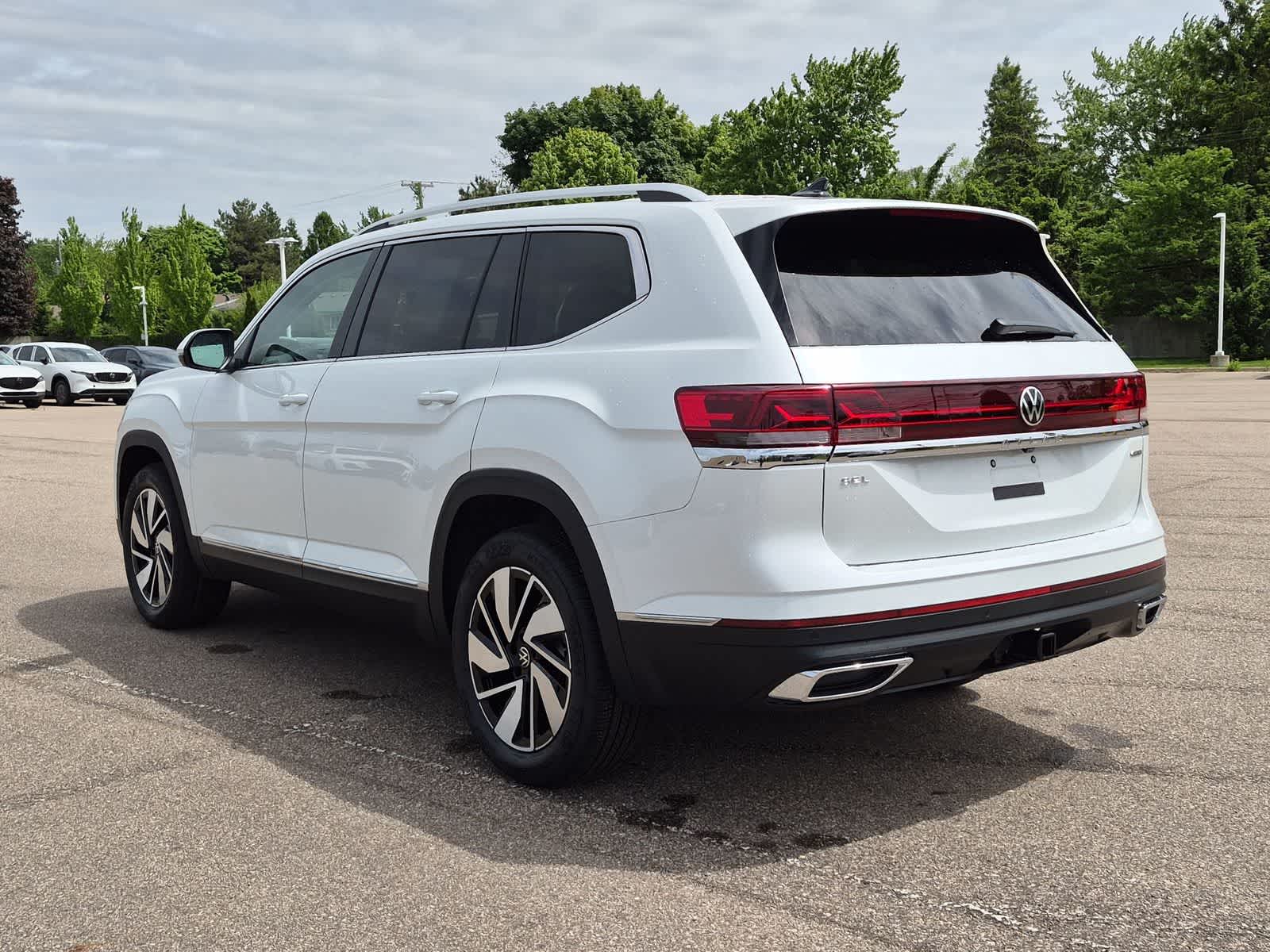 Thumbnail: 2026 Volkswagen Atlas - 12