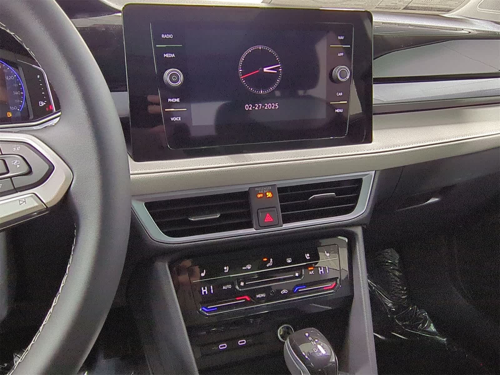 Thumbnail: 2025 Volkswagen Taos - 30