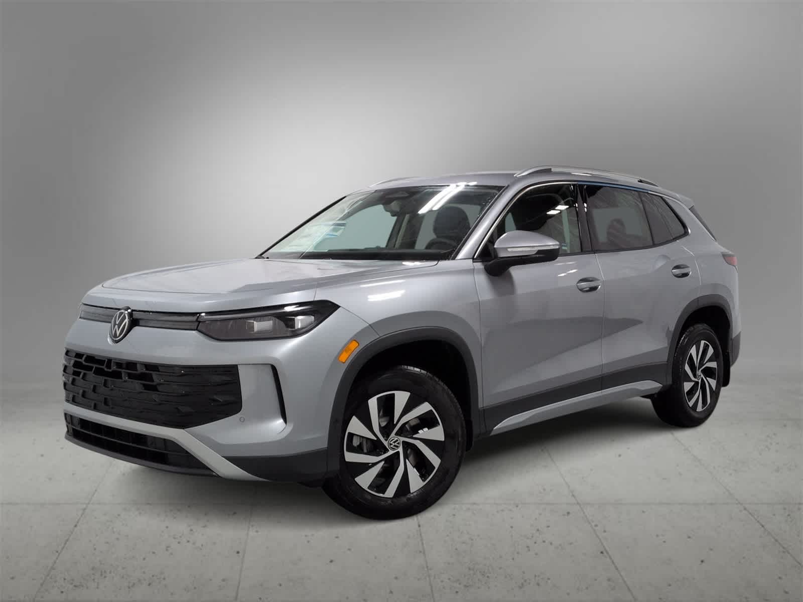 Thumbnail: 2026 Volkswagen Tiguan - 1