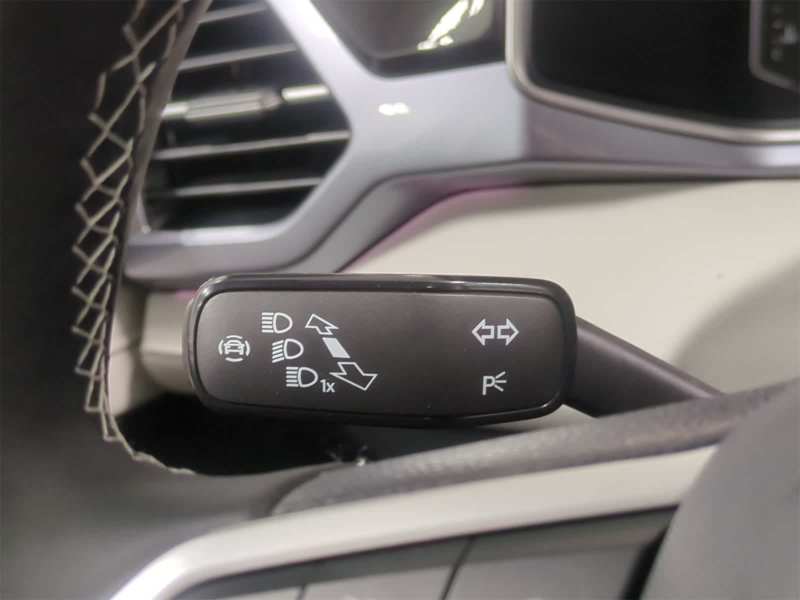 Thumbnail: 2025 Volkswagen Taos - 29