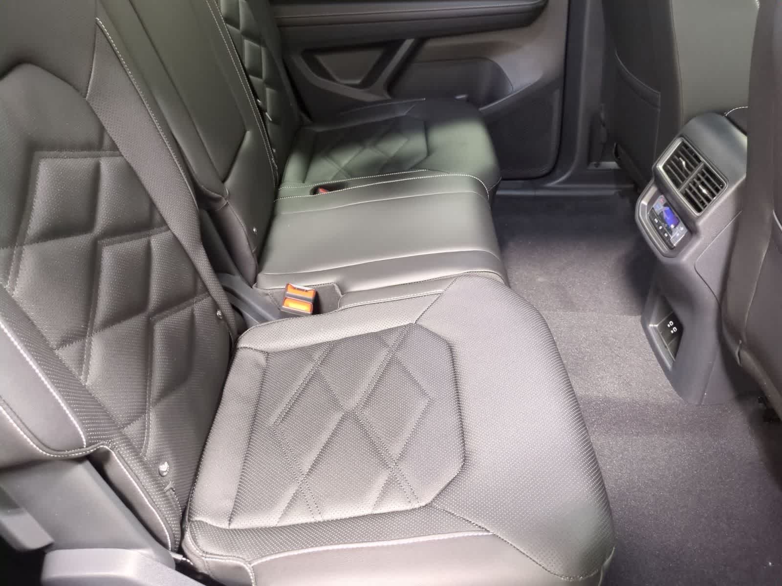 2026 Volkswagen Atlas SE w/Tech - Photo 20
