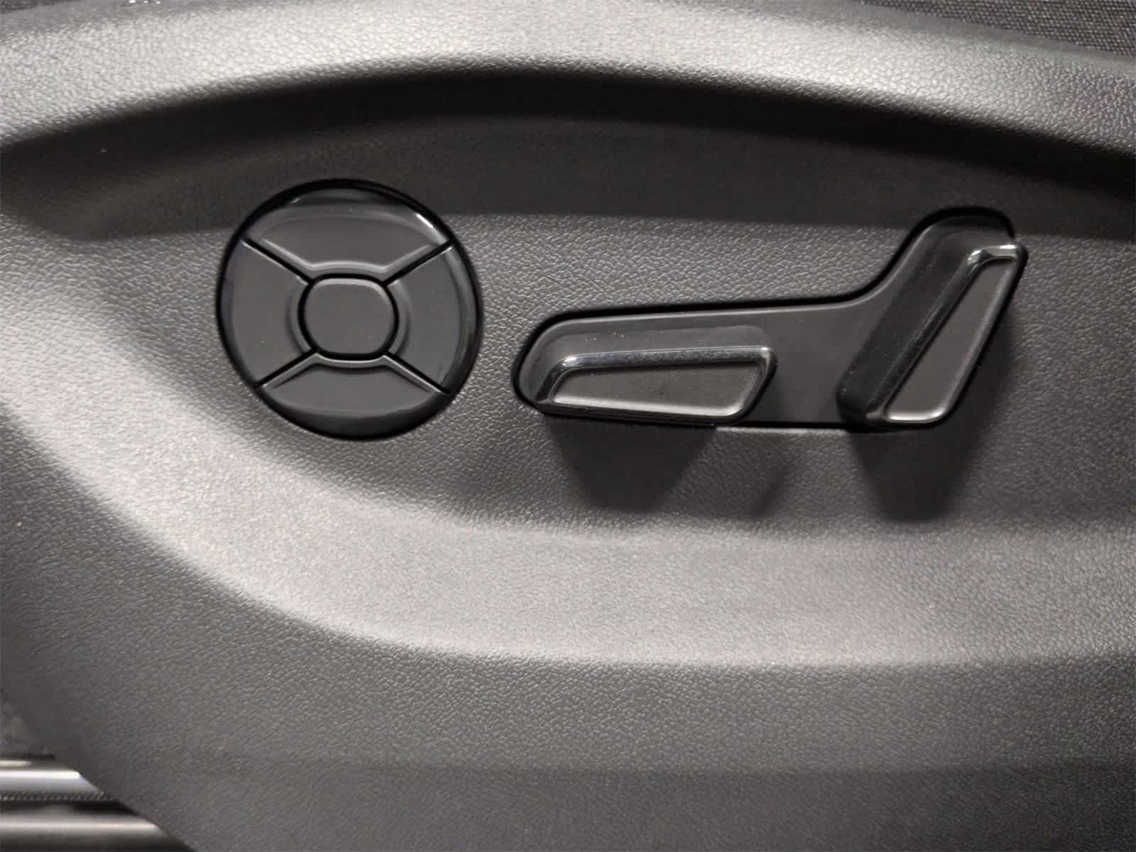 Thumbnail: 2026 Volkswagen Tiguan - 18