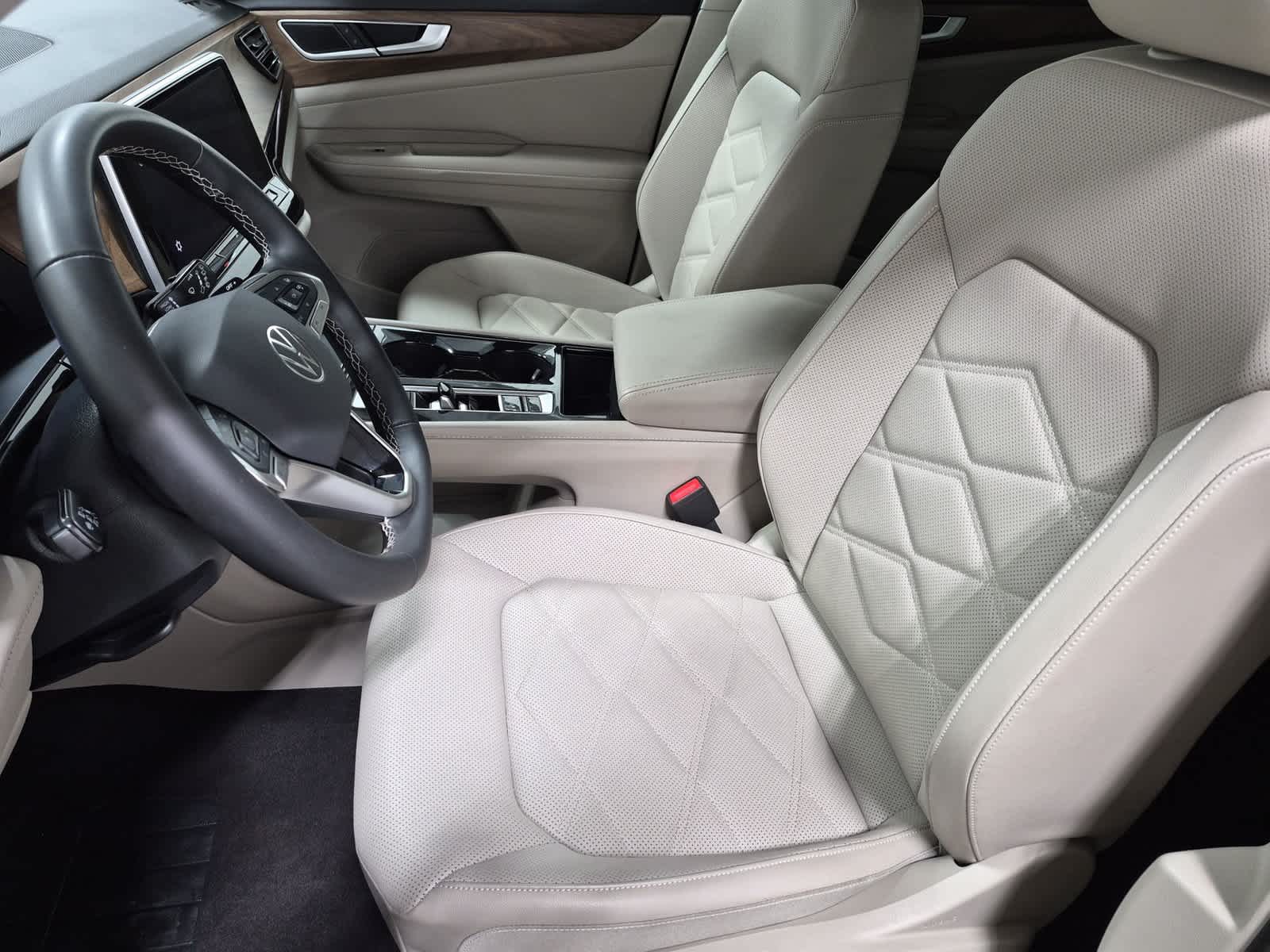 2024 Volkswagen Atlas SE w/Tech - Photo 15