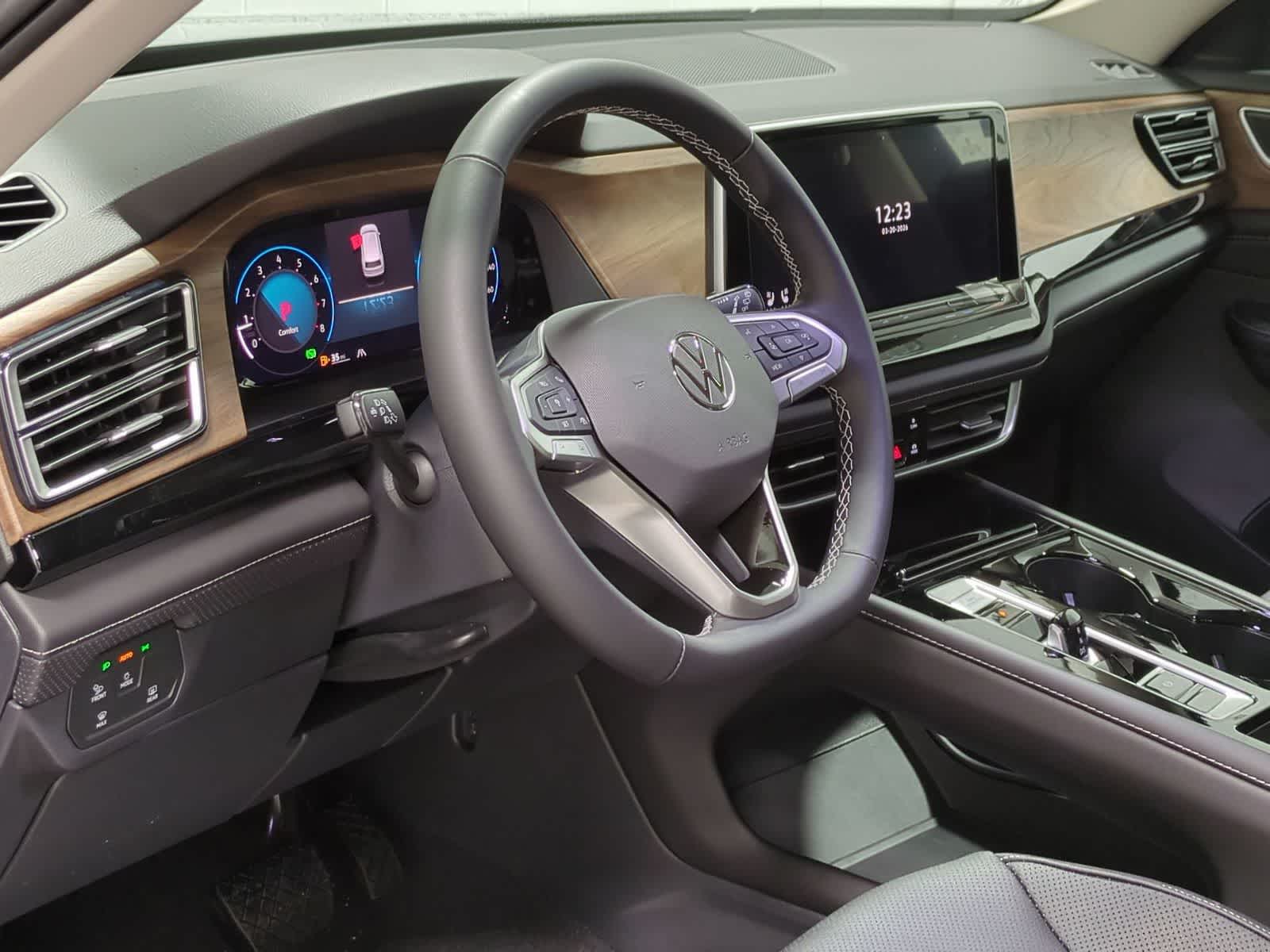 2026 Volkswagen Atlas SE w/Tech - Photo 10