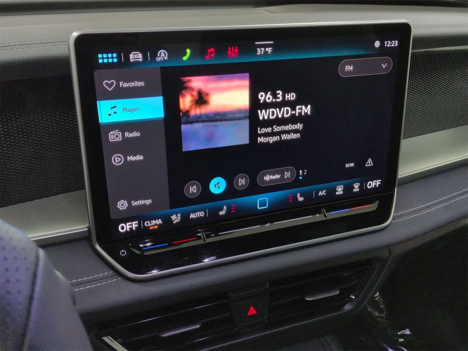 Thumbnail: 2026 Volkswagen Tiguan - 30