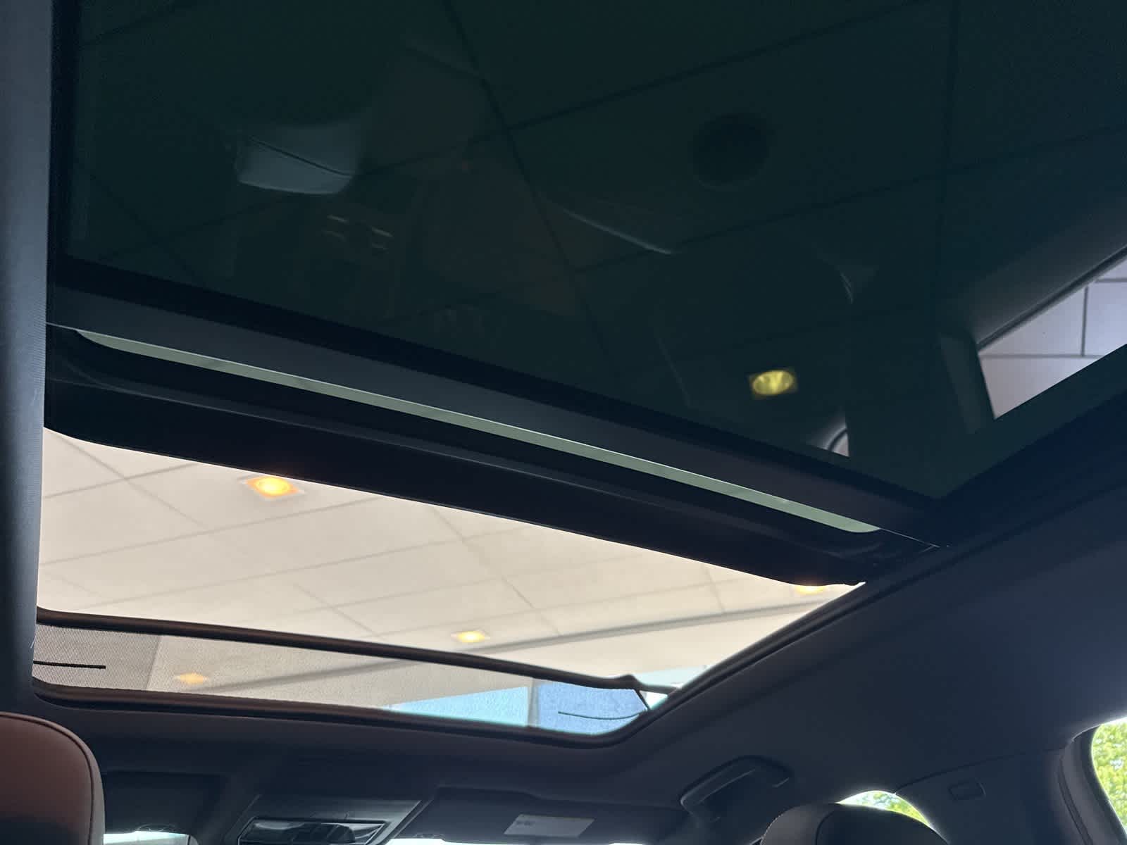 Thumbnail: 2025 Volkswagen Tiguan - 20